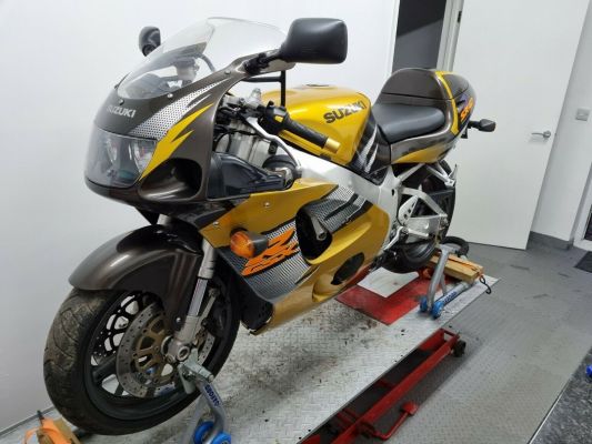 Gsxr 2024 750 srad