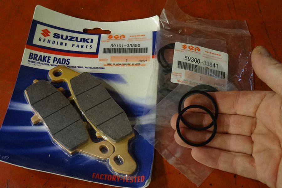 New Suzuki Brake Pads and Seals for GSX-R600 K3 calliper rebuild