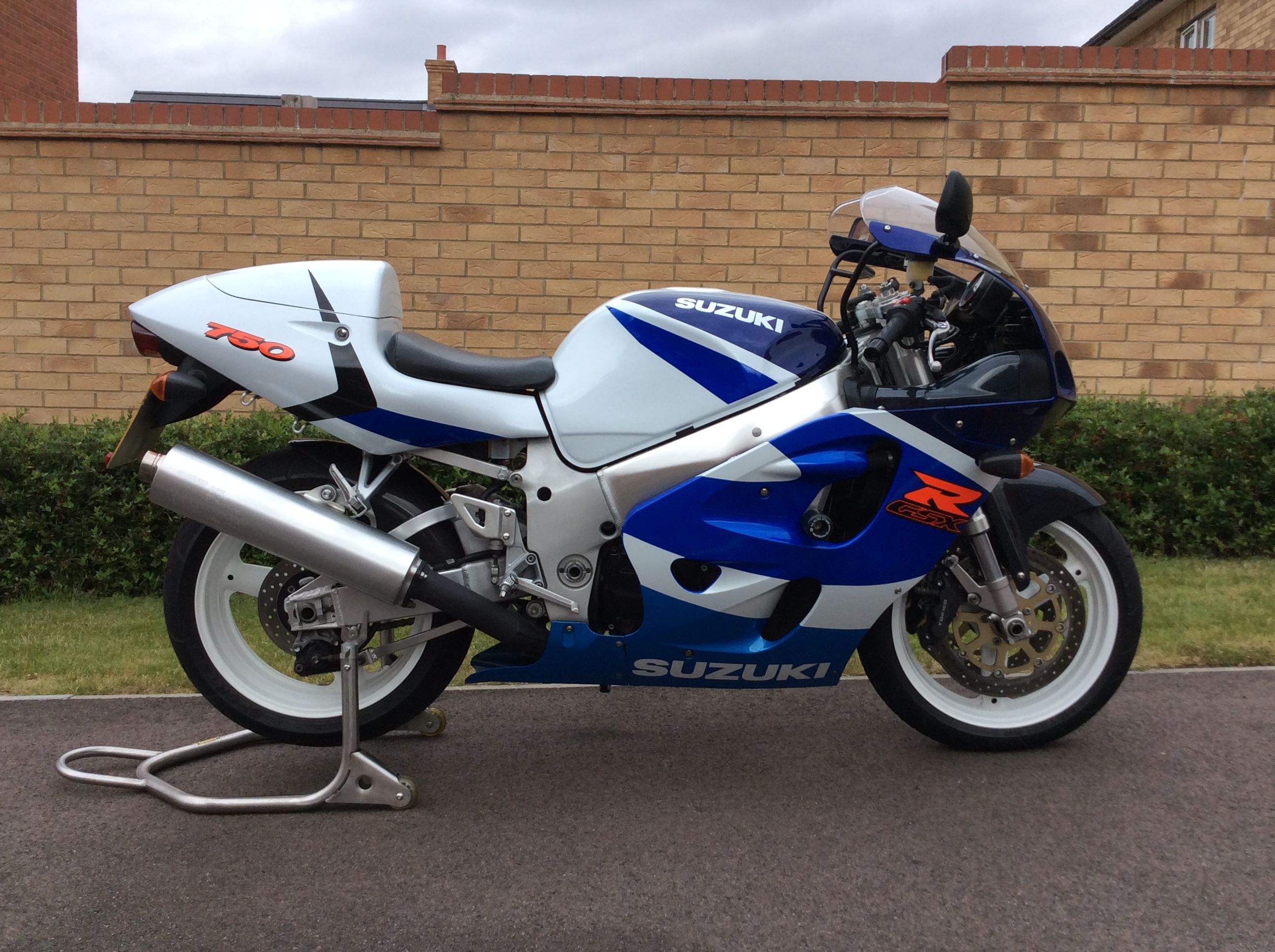 Suzuki GSX r750 1987