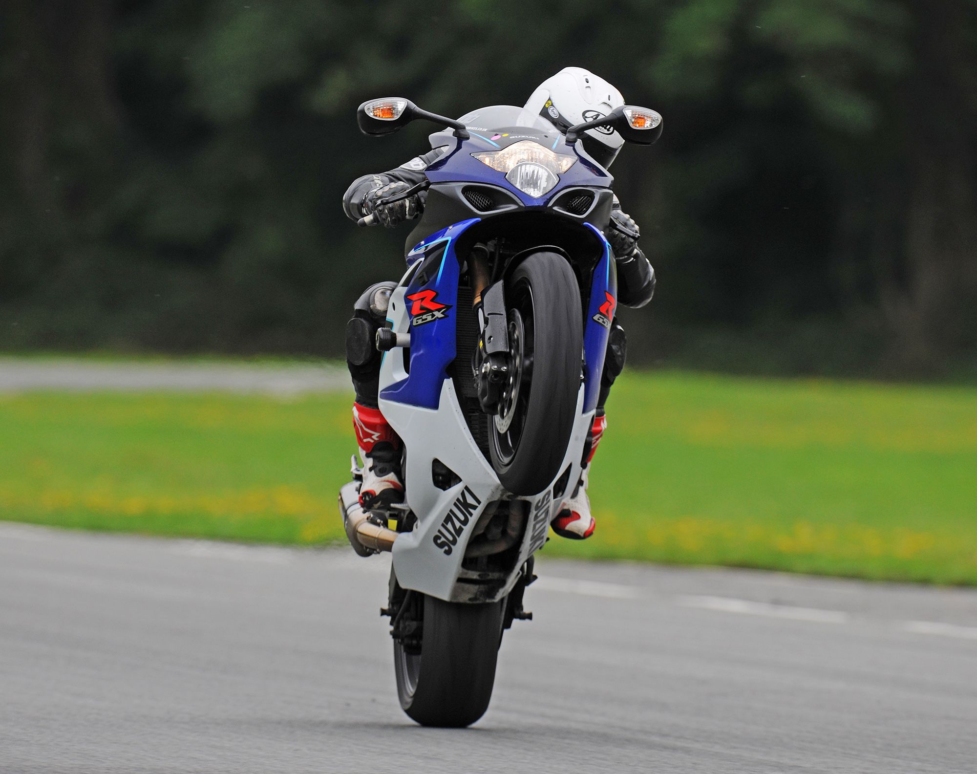 The best bike online to wheelie